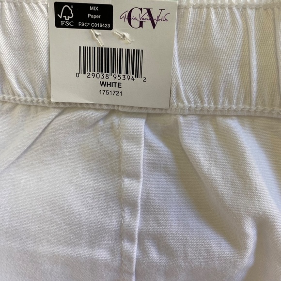 Gloria Vanderbilt Ladies' Utility Shorts, Rolled Cuffs, White, X-Large NWT - Picture 7 of 16